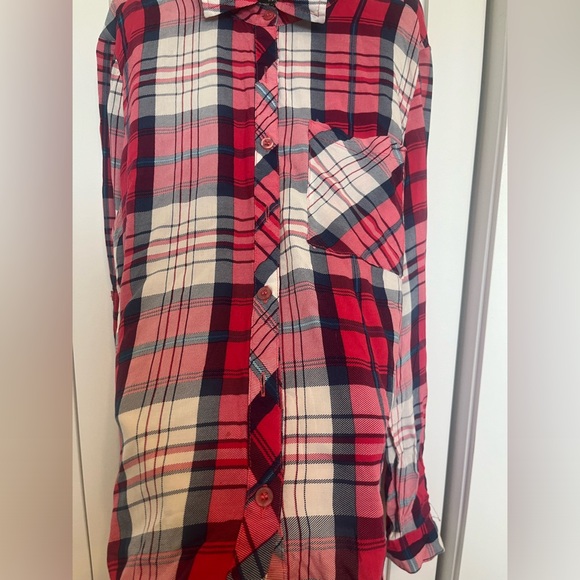 Hi, selling this tremendous Button Down Shirt for women in size S. - Picture 2 of 9